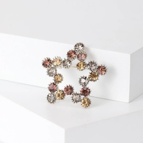 Europese Nieuwe Legering Pentagram Brosche Strass Ingelegd Stervormige Corsage High-end Pak Jurk Accessoires Sjaalgesp Vrouwen