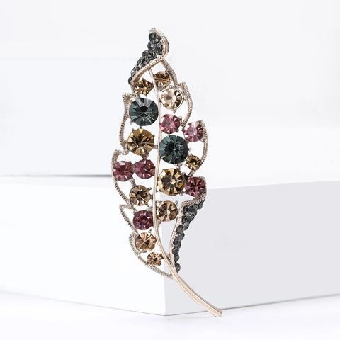 Vintage Alloy Rhinestone Leaf Brooch For Women High Grade Suit Dress Corset Elegant Botanical Floral Pin Jewelry Gift