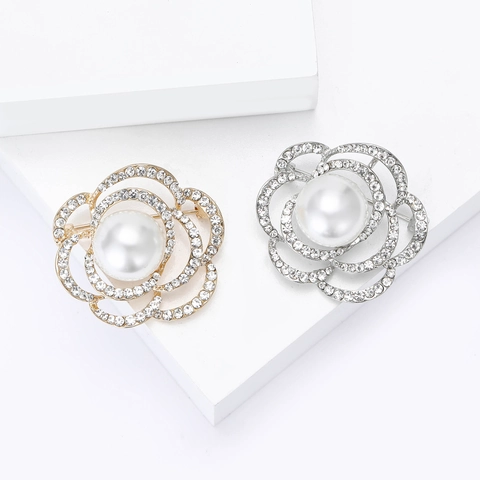 Elegant Camellia Flower Brooch For Women Alloy Artificial Pearl Rhinestone Hollow Petal Pin Fashion Light Luxury Accessory