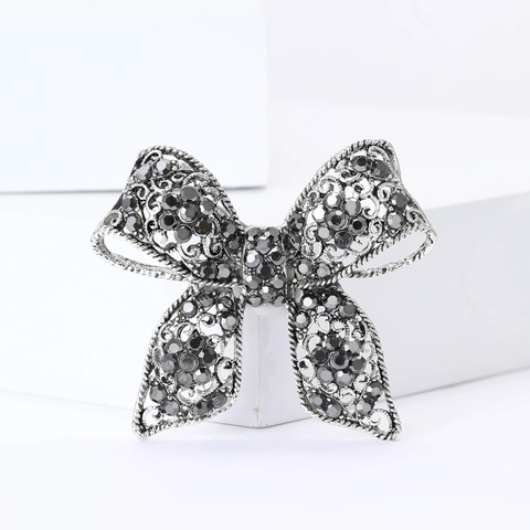Vintage Alloy Rhinestone Bow Brooch Elegant Luxury Hollow Pattern Corsage Pin Accessories For Women Party Jewelry