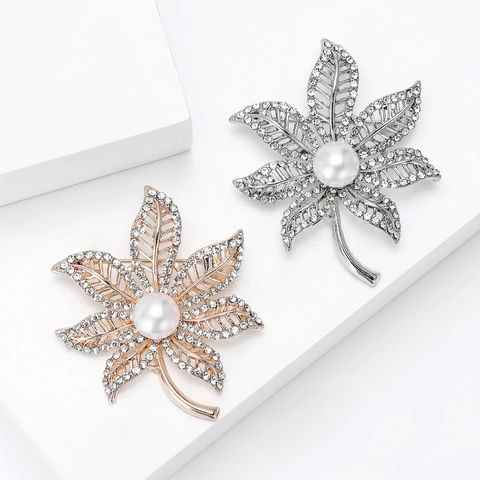 Luxury Alloy Maple Leaf Brooch With Artificial Pearl And Rhinestone Elegant Fashion Jewelry For Women Banquet Party Wedding Gift