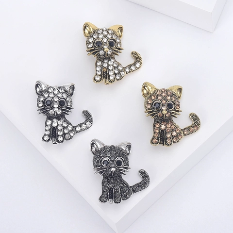 Spilla Vintage a Forma di Gatto Seduto in Lega con Strass Intarsiati Accessorio Moda per Abbigliamento Gioielli Regalo Donna