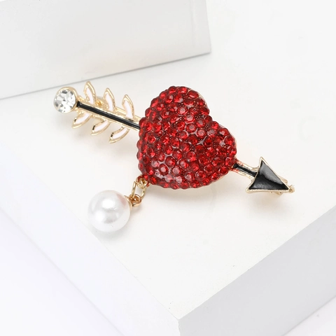 Romantic Alloy Cupid's Arrow Heart Brooch For Women Gold Color Red Rhinestone Enamel Pin With Artificial Pearl Pendant Jewelry