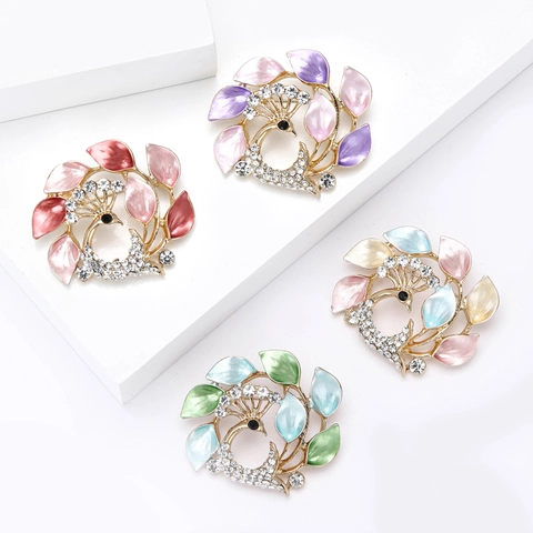 Eleganter Pfau Kranz Brosche Pin Vintage Legierung Strass Emaille Tier Brustnadel Für Damen Mode Bekleidungszubehör