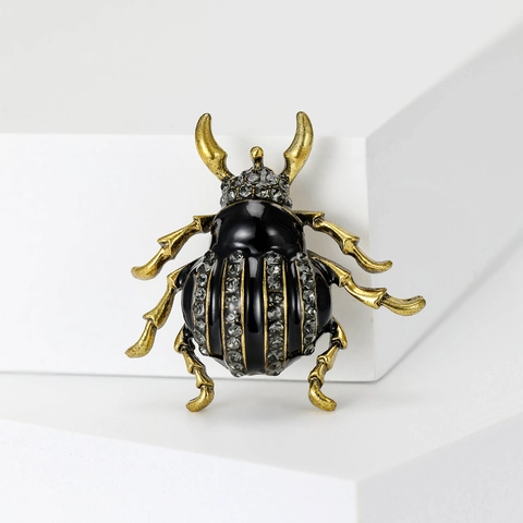 Elegante Spilla Animale Scarabeo per Donna in Lega Placcata Oro Smalto Nero con Strass Incastonati Spilla da Bavero Insetto Gioielli Moda
