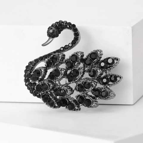Elegant Swan Shape Alloy Rhinestone Brooch Pin For Women Fashion Animal Series Accessories Sparkling Crystal Clothing Jewelry Gift