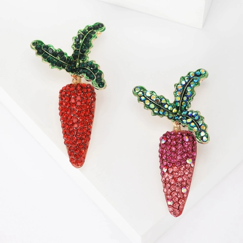 Schattige Cartoon Wortel Broche Legering Strass Ingelegd Fruitvorm Mode Sieraden Speld Voor Dames Dagelijkse Accessoires