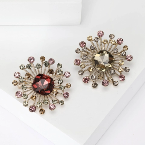Elegant Alloy Sunflower Rhinestone Brooch For Women Retro Floral Corset Pin Wedding Party Jewelry Gift