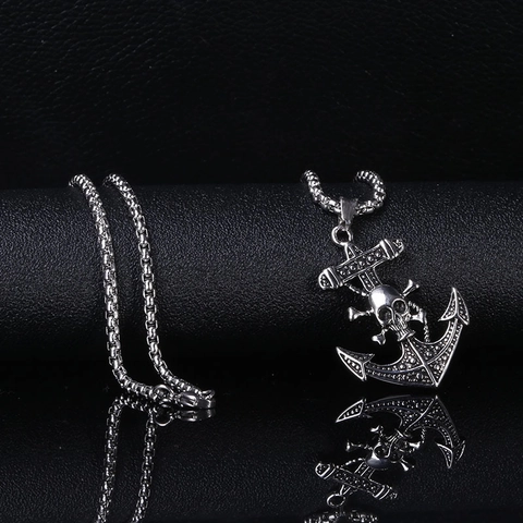 Vintage Stainless Steel Skull Anchor Pendant Necklace For Men Gothic Punk Pirate Style Jewelry Necklace Silver Color