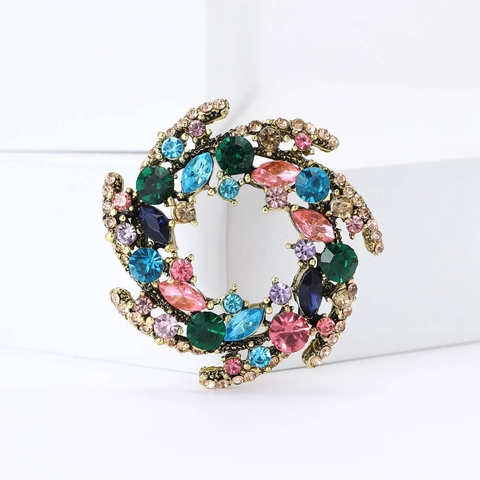 Vintage Wreath Alloy Rhinestone Brooch Elegant Multicolor Floral Inlaid Brooches Pin For Women Suit Cardigan Jewelry Accessories