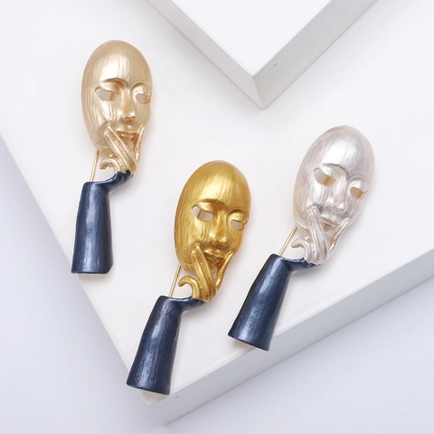 Surrealist Abstract Face Mask Thinker Alloy Brooch With Blue Enamel Breastpin For Women Fashion Coat Accessories Jewelry
