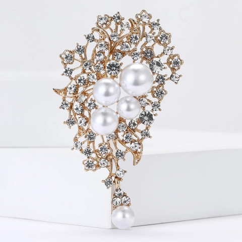 Vintage Alloy Artificial Pearl Floral Brooch For Women Rhinestone Inlaid Flower Pendant Pin Wedding Banquet Clothes Decoration
