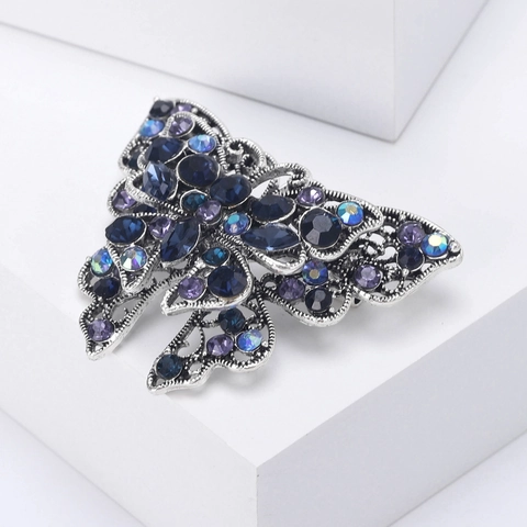 Vintage Legering Opengewerkte Vlinder Broche Met Gekleurde Strass Elegante Dier Reversspeld Voor Vrouwen Mode Sieraden Accessoire