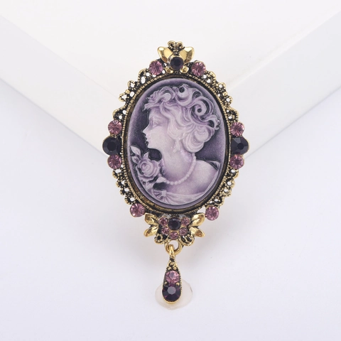 Broche Camée Vintage Style Palais Avec Relief Et Strass Cadre Ajouré Pendentif Goutte En Alliage Résine Broche Pour Bijoux Femme