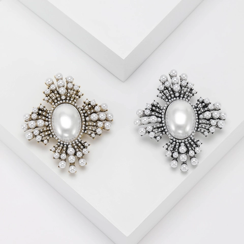 Broche en Alliage de Perle Artificielle Vintage pour Femmes Style Baroque Croix Rayonnante Broche pour Pull Châle Bijoux Cadeau
