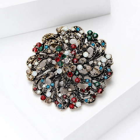 Vintage Alloy Hollow Flower Brooch With Colorful Rhinestone Inlaid Retro Round Corsage Jewelry Accessories For Women