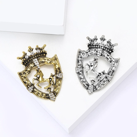 Vintage Alloy Rhinestone Crown Shield Brooch Antique Gold Silver Unicorn Animal Lapel Pin For Men Women Fashion Jewelry
