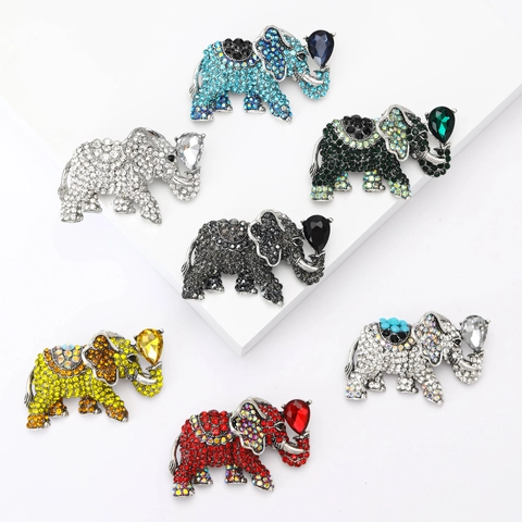 Elegant Alloy Rhinestone Elephant Brooch Pin For Women Luxury Animal Shaped Lapel Pin Fashion Jewelry Clothing Badge Accessory