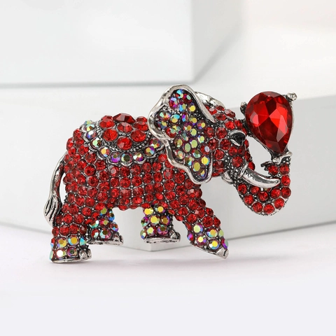 Elegant Alloy Rhinestone Elephant Brooch Pin For Women Luxury Animal Shaped Lapel Pin Fashion Jewelry Clothing Badge Accessory