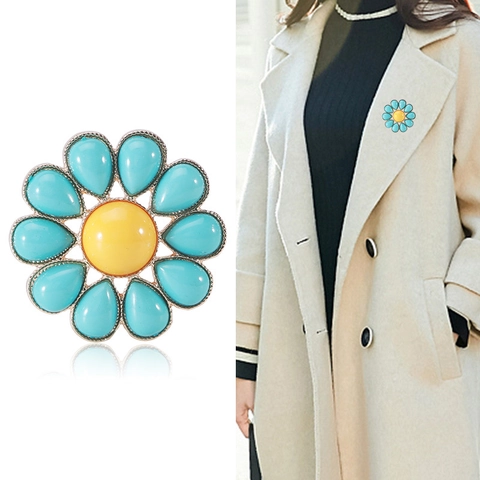 Eleganter Vintage Legierung Gänseblümchen Brosche Strass Eingelegt Goldton Grün Blumen Corsage Pin Für Damen Hochzeit Schmuck