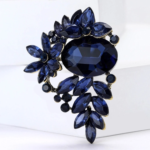 Vintage Luxurious Alloy Rhinestone Floral Brooch Pin For Women Elegant Crystal Flower Corset Pin Fashion Jewelry Accessory