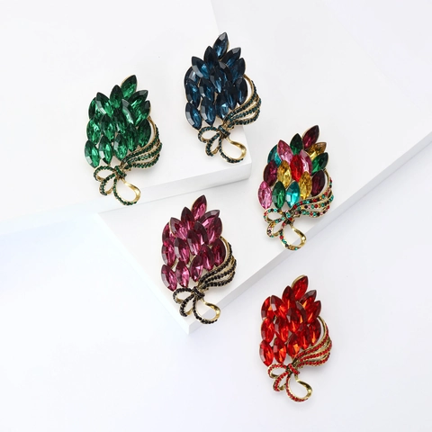 Spilla Bouquet in Lega di Strass Retrò per Donna Elegante Corsage Floreale di Moda Pin Gioielli per Abito Cappotto Regalo