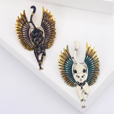 Vintage Egyptian Bastet Winged Cat Brooch Retro Alloy Enamel Animal Pin Gradient Wings Jewelry Accessory For Men Women
