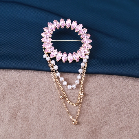 Vintage Luxurious Alloy Rhinestone Round Wreath Brooch With Artificial Pearl Tassel Chain For Women Elegant Fashion Jewelry Accessorie