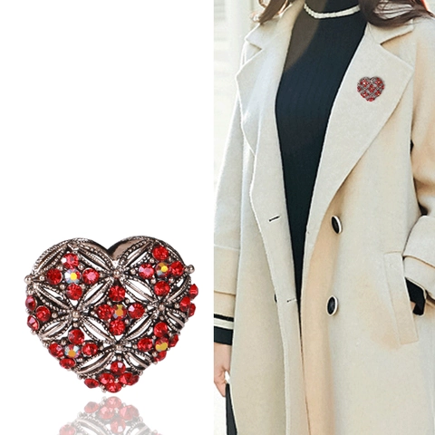 Vintage Legierung Herz Brosche Legierung Strass Eingelegt Hohl Design Elegant Anzug Pin Mode Schmuck Zubehör Für Damen Geschenk