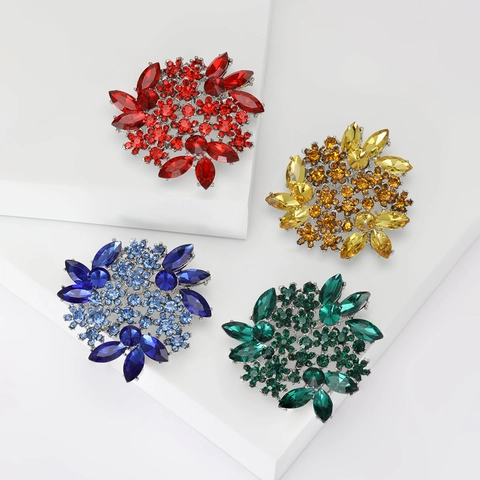 Broche Fleur en Alliage à la Mode Avec Incrustation de Strass Tempérament Minimaliste Corsage Floral pour Pull Châle Bijoux Femme Cadeau