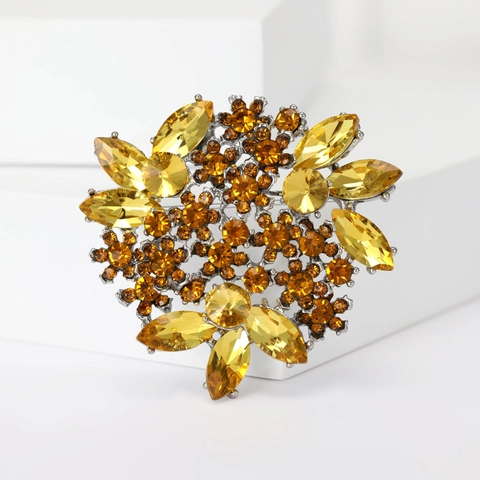 Broche Fleur en Alliage à la Mode Avec Incrustation de Strass Tempérament Minimaliste Corsage Floral pour Pull Châle Bijoux Femme Cadeau