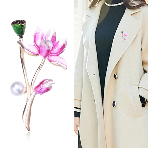 Elegante Broche de Flor de Loto de Aleación Pétalos de Esmalte Perlas Artificiales Diamantes de Imitación para Mujer