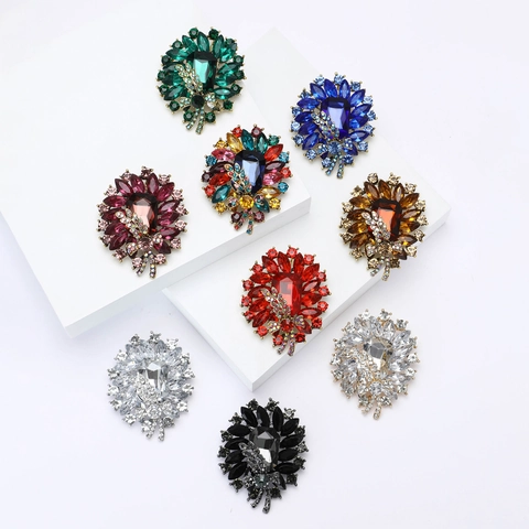 Vintage Legierung Strass Blume Brosche Exquisite Eingelegte Kristall Pin Elegante Anzug Kleid Revers Dekoration Schmuck Für Damen