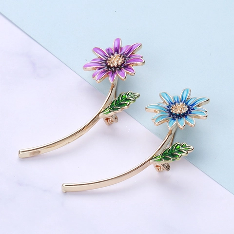 Elegant Alloy Rhinestone Daisy Flower Brooch With Enamel Leaf Vintage Sunflower Pin Jewelry For Women Dress Suit Decoration