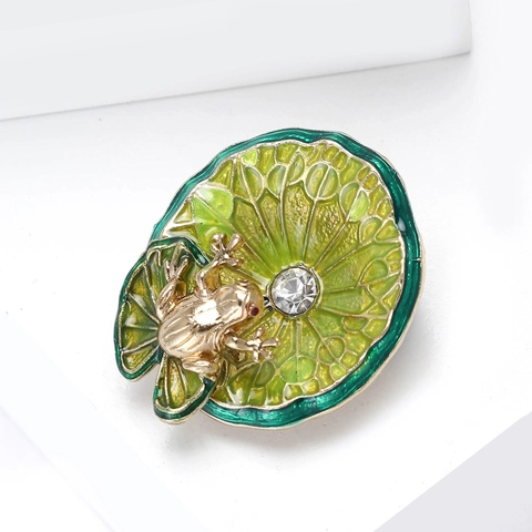 Emaille Lotusblad Kikker Broche Goud Vergulde Legering Zirconia Speld Voor Vrouwen Elegant Natuur Geïnspireerd Dier Sieraden Accessoire