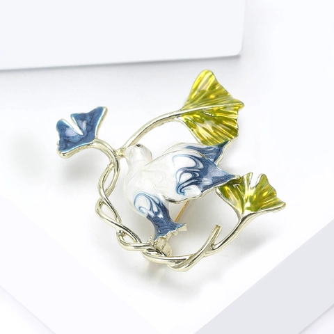 Enamel Peace Dove Brooch For Women Gold Plated Alloy Gingko Leaf Rhinestone Pin Fashion Bird Corsage Jewelry Accessory