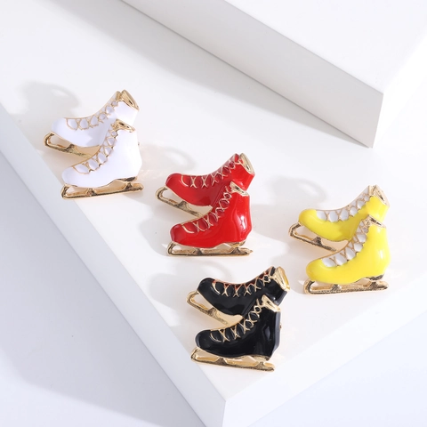 Spilla in Smalto a Forma di Pattino da Ghiaccio Creativa in Lega Scarpe da Pattinaggio Accessori Gioielli di Moda per Regalo Donna