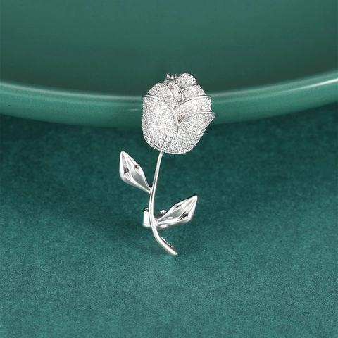 Elegante Spilla a Rosa per Donna Lusso Rame Zirconia Micro Pavé Fiore Spilla per Vestito Cappotto Accessori Gioielli Regalo