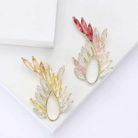 Elegant Copper Zirconia Olive Branch Leaf Brooch Micro Inlaid Gold Plated Crystal Corsage Jewelry Pin For Women Suit