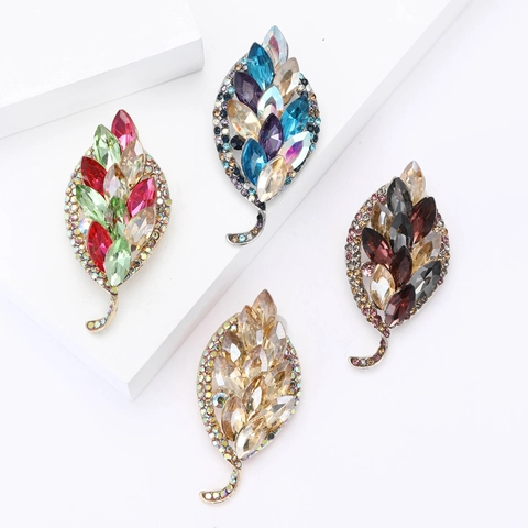 Spilla Foglia in Lega di Strass alla Moda per Donna Elegante Spilla da Risvolto Pianta in Cristallo per Accessori da Abito Cappotto