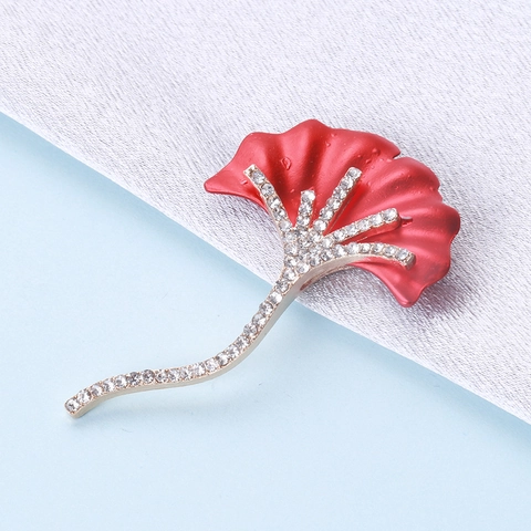 Elegant Alloy Rhinestone Ginkgo Leaf Brooch Enamel Lacquer Leaf Pin For Women Suit Coat Accessories Vintage Jewelry