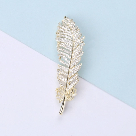 Luxury Copper Zirconia Feather Brooch For Women Elegant Gold Plated Micro Paved Pin For Suit Wedding Party Fashion Jewelry