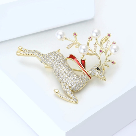 Festive Christmas Reindeer Brooch For Women Gold Plated Copper Zirconia Pin With Imitation Pearl Enamel Scarf Elk Animal Brooch
