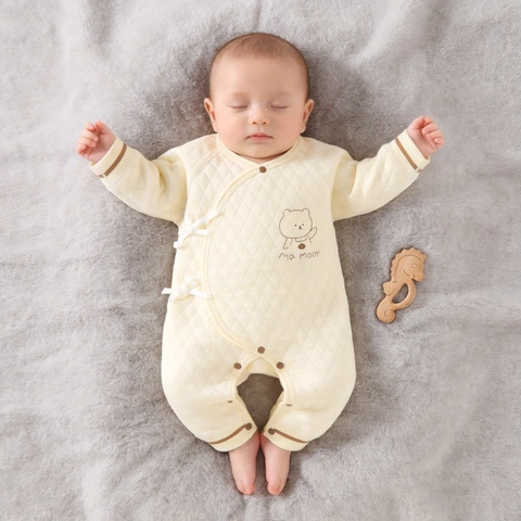 Newborn Baby Quilted Romper 100% Cotton Long Sleeve Warm Thickened Bodysuit Cartoon Bear Jumpsuit Infant Winter Clothing