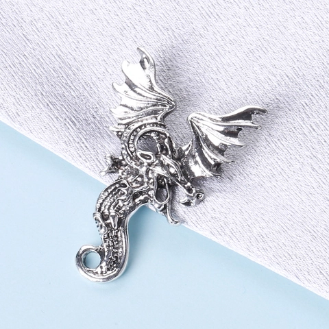 Vintage Alloy Western Flying Dragon Brooch For Men Gothic Aggressive Dragon Badge Enamel Oil Dripping Lapel Pin Jewelry Gift