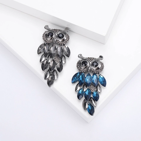 Vintage Alloy Marquise Cut Crystal Owl Brooch For Women Luxurious Rhinestone Inlaid Animal Breastpin Fashion Jewelry Gift
