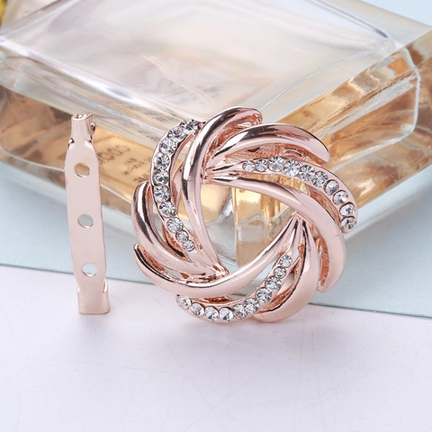 Spilla a Vortice a Forma di Fiore in Lega Vintage per Donna Oro Rosa con Strass Incastonati Fibbia per Sciarpa Gioielli Eleganti