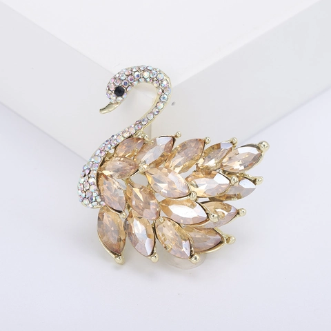 Elegant Alloy Rhinestone Swan Brooch Pin For Women Luxury Artificial Crystal Animal Breastpin For Banquet Wedding Party Accessory