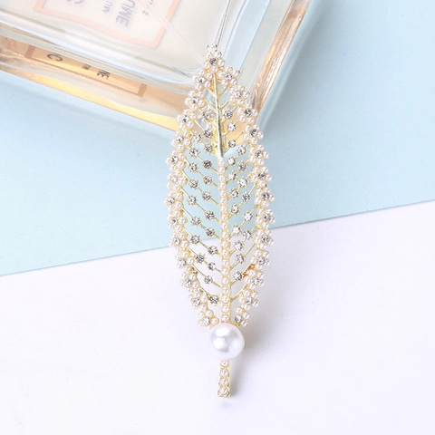 Élégante Broche Feuille en Alliage pour Femmes Avec Perle Artificielle et Strass Or Épingle de Mode pour Veste de Costume Manteau Bijoux