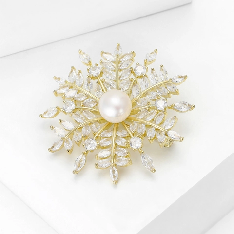 Elegant Snowflake Brooch For Women Gold Copper With Zirconia And Pearl Vintage Luxury Wedding Banquet Party Accessories Jewelry